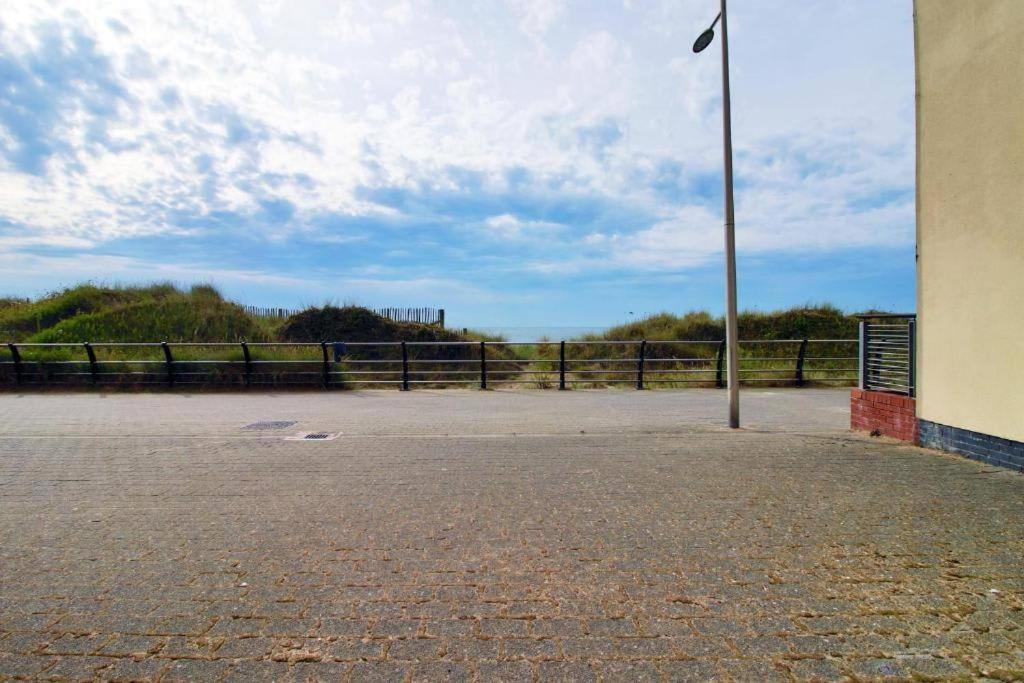 The Observatory By Mia Living 2 Bedroom Apartment Overlooking Swansea Beach With Free Parking Exterior photo