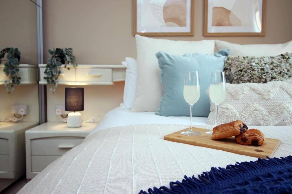 The Observatory By Mia Living 2 Bedroom Apartment Overlooking Swansea Beach With Free Parking Exterior photo
